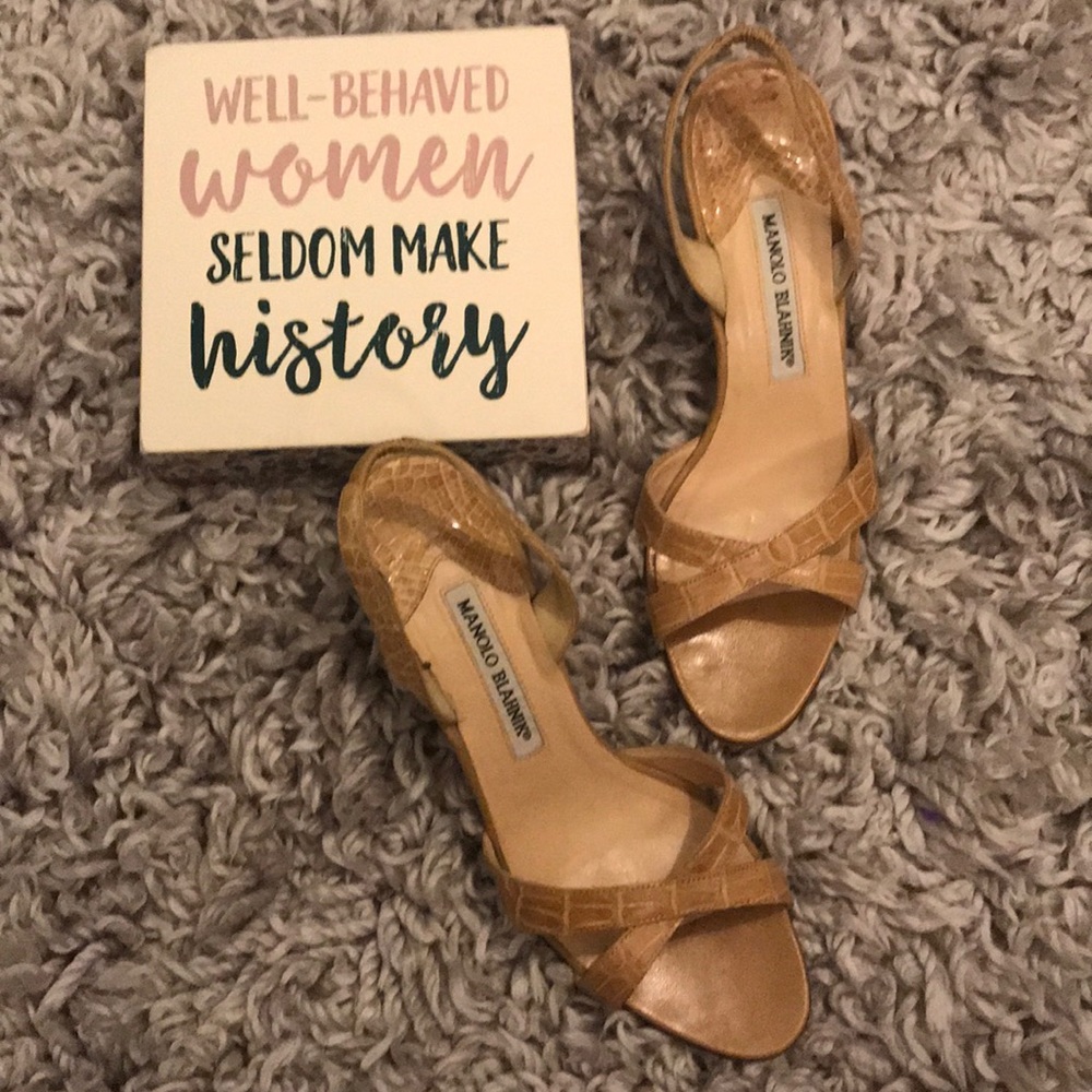 Authentic Manolo Blahnik snakeskin sandals 🐍